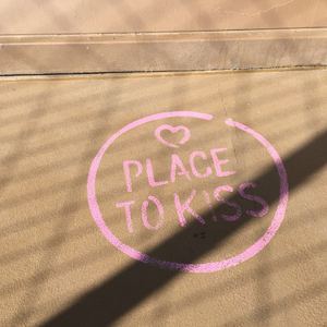 美女扒开内裤露黑毛无遮挡
